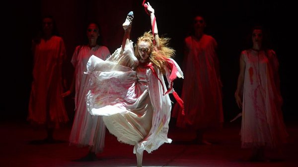 Operada yeni sezona Troya damgası