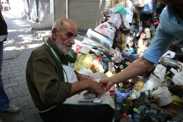Parasının çalındığını polisten öğrendi