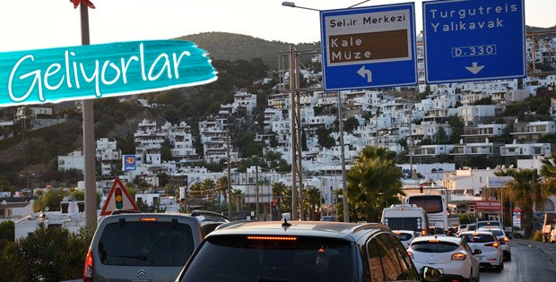 Tatil merkezlerinde bayram trafiği arttı
