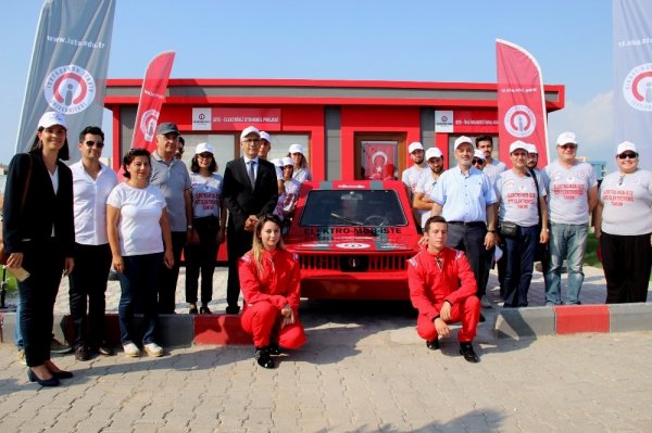 TÜBİTAK yarışması için elektrikli araba ürettiler