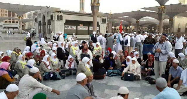 Türk Hacı Adayları Erdoğan’ın Çağrısından Sonra Kutsal Topraklara Euro ve Riyal ile Gidiyor!