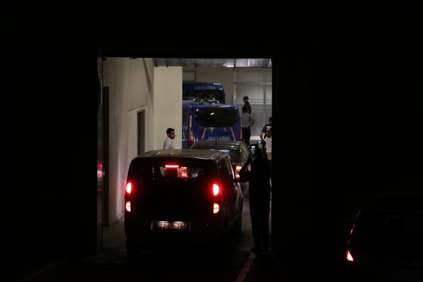 Yunan askerler terhis edildi