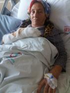 Maganda kurşunu yaşlı kadının eline isabet etti