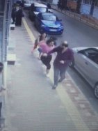 Tartıştığı erkek arkadaşını bıçakladı