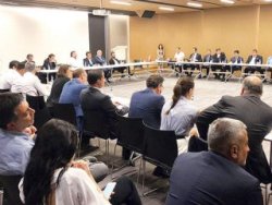 AVM sahipleri, dolarla kira ödeyenlere takviye edecek