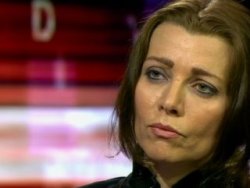 Elif Safak wants intervene to Turkey