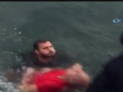 Helikopter kazasında yaralıların karaya çıkarıldığı anlar