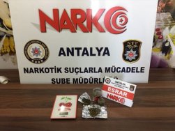 Antalya'da 3 uyuşturucu taciri tutuklandı