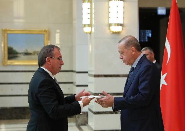 Cumhurbaşkanı Erdoğan'a, KKTC Büyükelçisi Köprülü'den Güven Mektubu