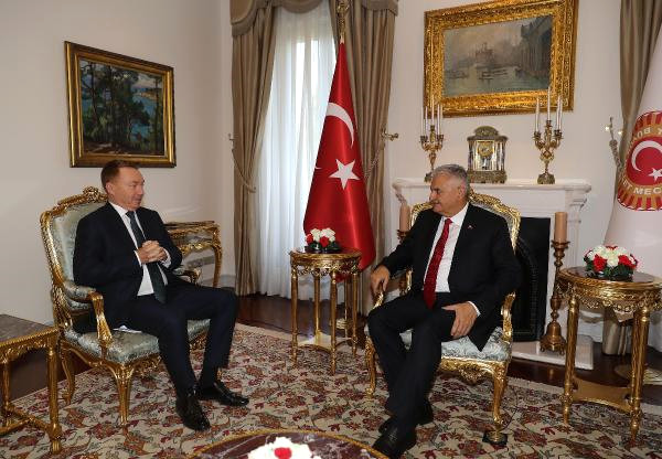 TBMM Başkanı Şimşek, Avustralya'nın Ankara Büyükelçisi Marc Innes-Brown'ı Kabul Etti