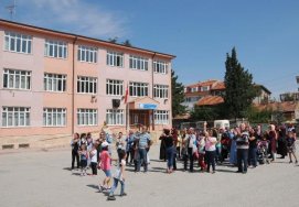 Velilerin okul isyanı