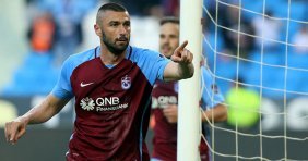 Burak Yılmaz Trabzonspor ’da Kaldı!