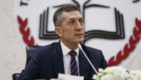 Bakan Ziya Selçuk, öğretmenlere hitap ediyor