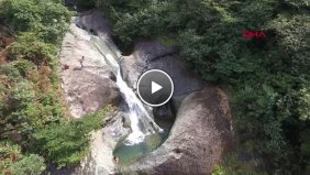 Rize  doğal Jakuzi yi Andıran Şelale