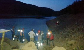 Bataklığa saplananan yaşlı adamı AFAD kurtardı