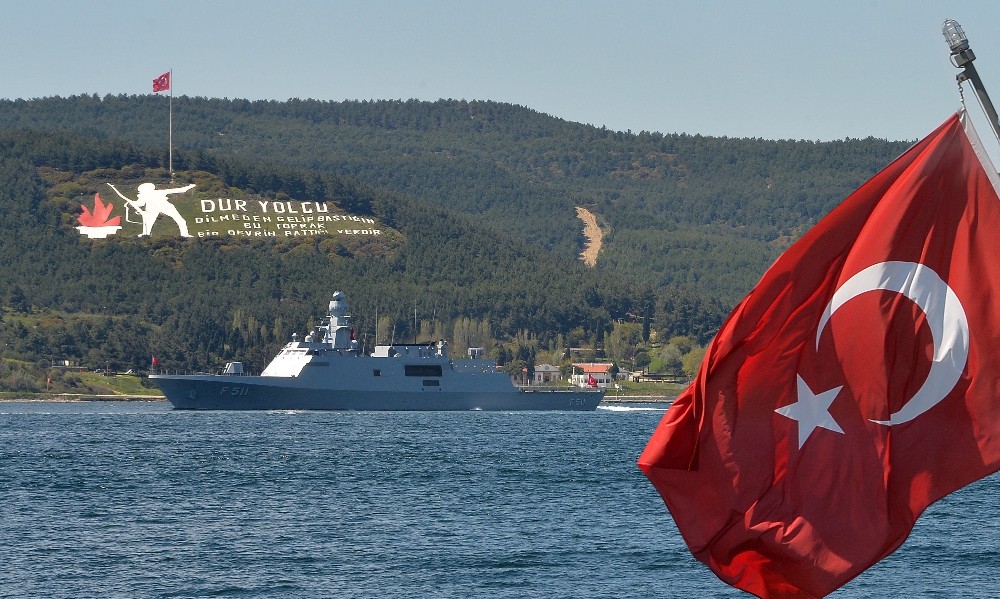 MİLGEM Çanakkale Boğazı'nda