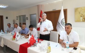 Başkan Zarar Görmüş, Muhtarlara Hizmetlerini Anlattı