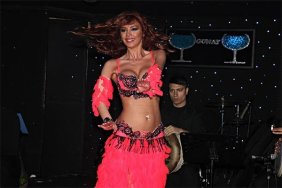 Ajda Pekkan oryantal Didem'i uyardı