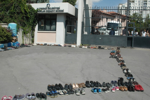 AK Parti'li Gençlerden 12 Eylül Protestosu