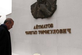 Cumhurbaşkanı Erdoğan, Soy Beyit Anıtı'nı Ziyaret Etti