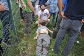 Gözlüğü ve şapkası otomobilin camında kaldı