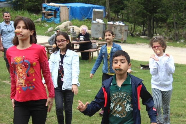 Rize de Toplum Destekli Polisten Çocuklara Yayla Gezisi