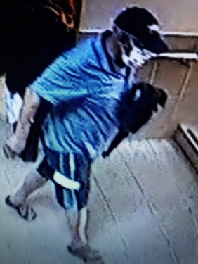 Maskeli hırsız restoranda yemek yerken yakalandı