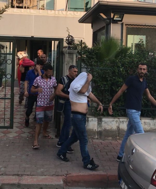 Antalya ’da hamam ve saunaya fuhuş baskını: 2 nezaret