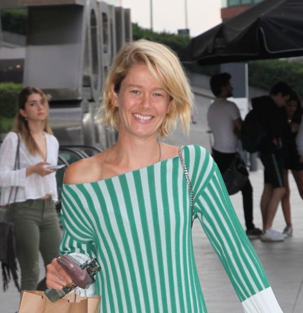 Makyajsız Burcu Biricik