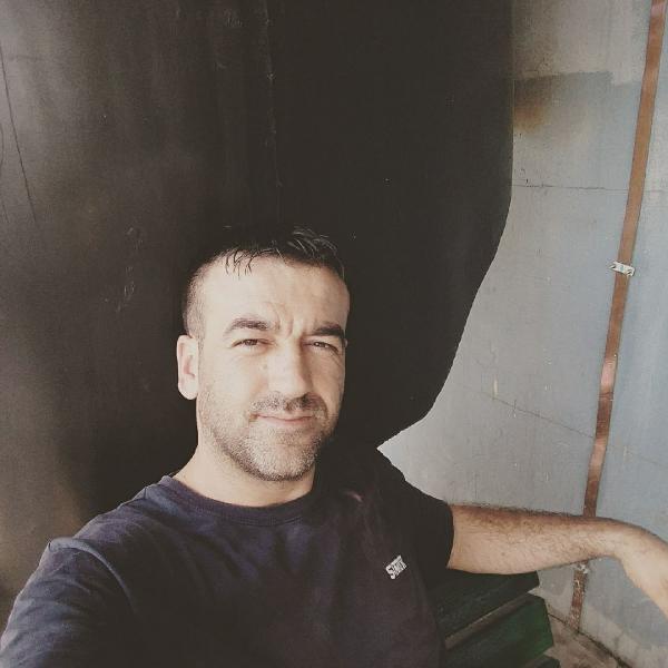 Evli kuzenine mesaj atınca öldürüldü