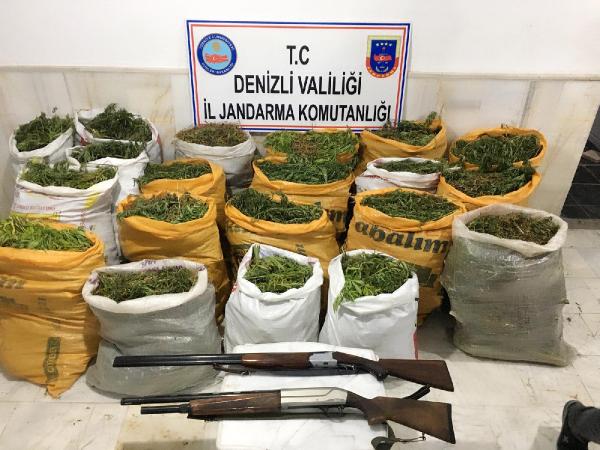 156 kilo esrar ve 1192 kök Hint kenevirine 3 gözaltı