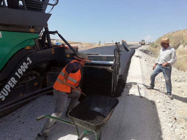 Van’da asfalt çalışmalarına sürat verildi