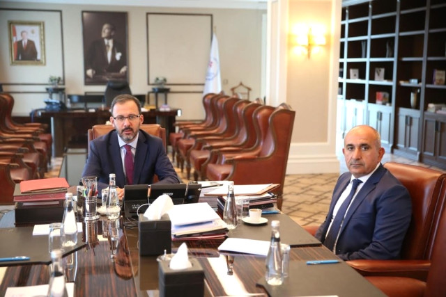 Başkan Kara Bakan Kasapoğlu ile Bir Araya Geldi