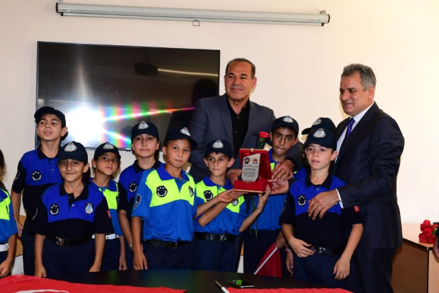 Büyükşehir Belediyesi Zabıtalarından Başkan Sözlü’ye Ziyaret