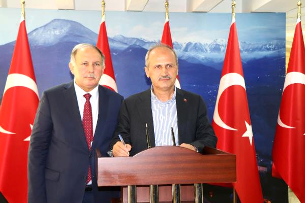 Bakan Turhan: Yatırımlarımız Sürat Kesmeden Devam Ediyor