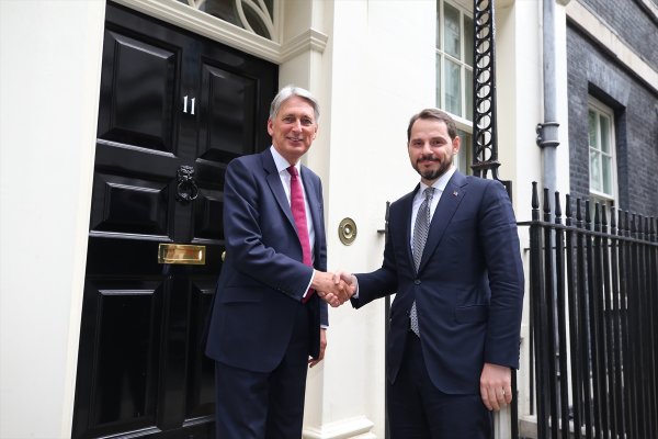 Define ve Maliye Bakanı Patent Albayrak İngiltere’de