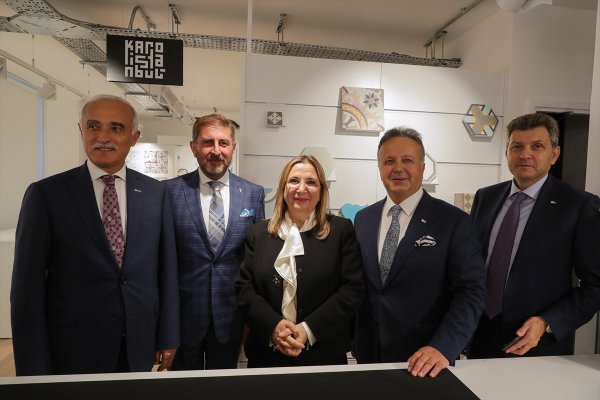 Londra’da Türk Ticaret Merkezi açıldı