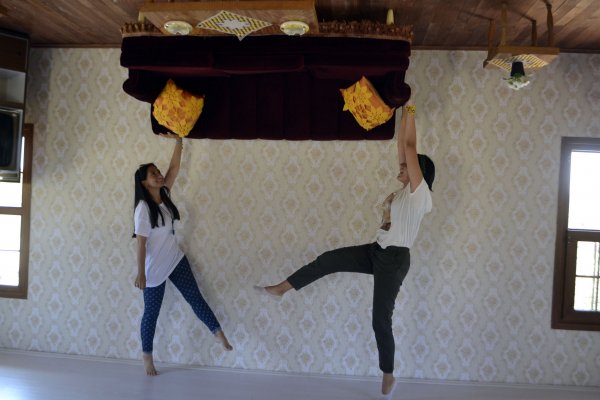 Tarihi kentte zıt konak alaka çekiyor