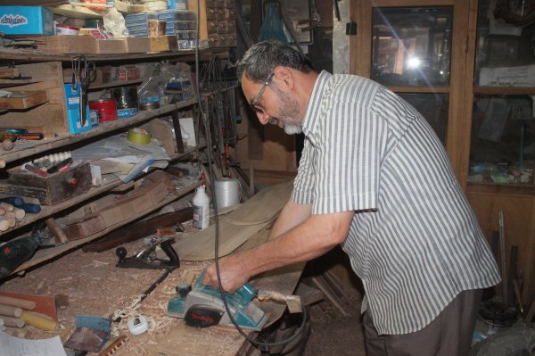 Fırın küreğini 55 senedir aşkla yapıyor