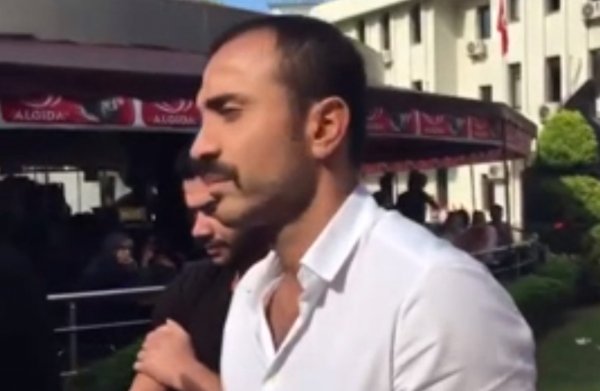 Okan Kurt: Boşanmayı Demet Akalın istedi