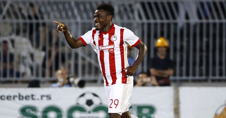 Emenike Futbolu Bırakıyor Mu?