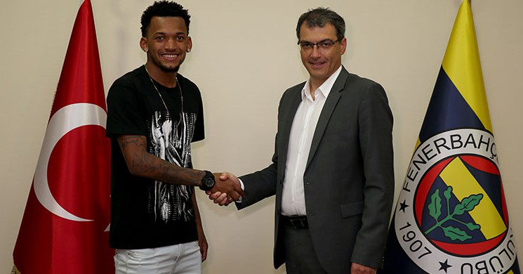 Fenerbahçe Jailson ’u Duyurdu!