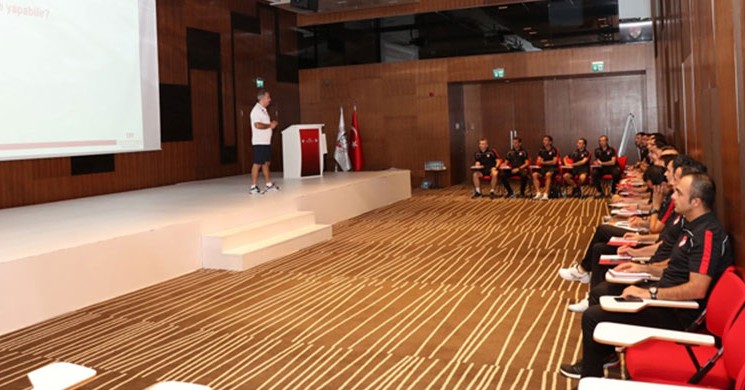 Spor Toto Süper Lig Hakemlerine ‘VAR’ Eğitimi!