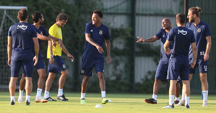 Yeni Transfer Jailson Forma Bekliyor!