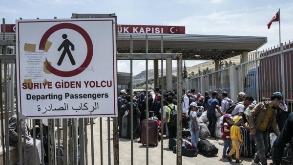 Bayram için ülkesine giden 50 bin Suriyeli dönmedi