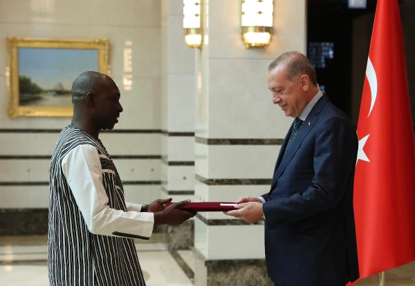 Cumhurbaşkanı Erdoğan'a, Burkina Faso Büyükelçisi Sere'den Güven Mektubu