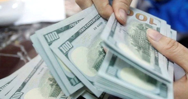 Dolar Haftanın Son Operasyon Gününe Sert Düşüşle Başladı