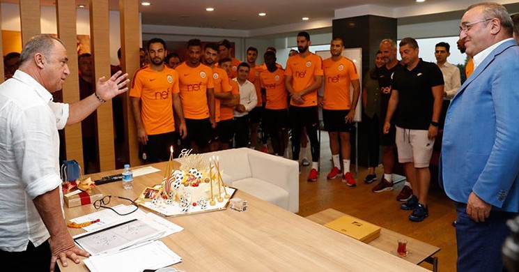 Galatasaray ’dan Fatih Terim ’e Doğum Günü Kutlaması!