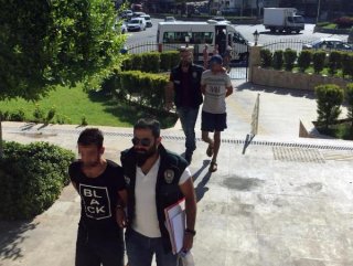 İzindeki polis 2 kişiyi uyuşturucuyla yakaladı