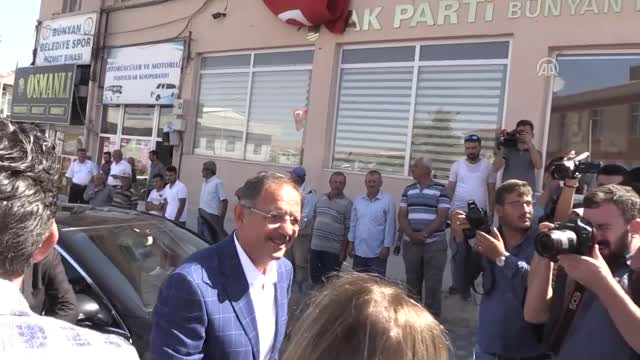 Özhaseki: 'Belediye Başkanının Kapısı da Gönlü de Açık Olsun'